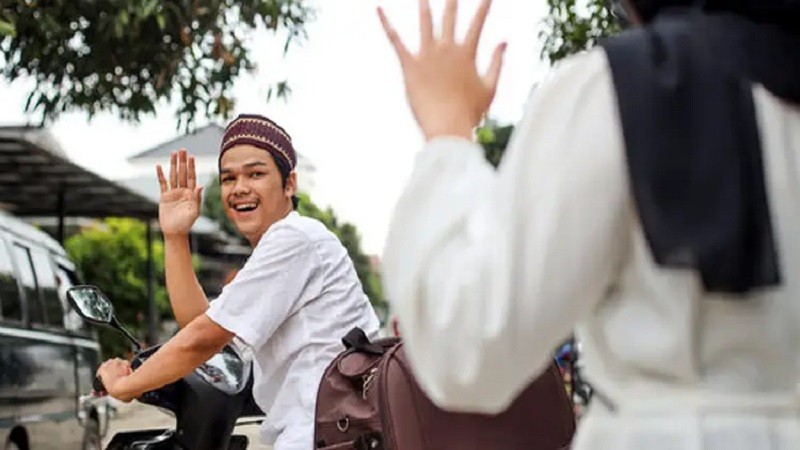 বিদায়ের সময় ‘আল্লাহ হাফেজ’ বলার অর্থ কী